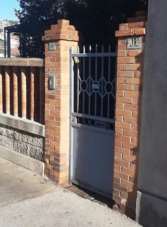 Casa Gazzano 펜션 임페리아