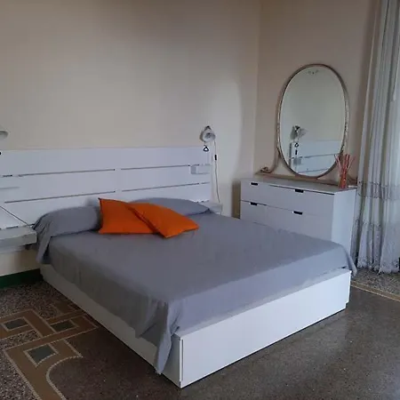 בית נופש Casa Gazzano אימפריה